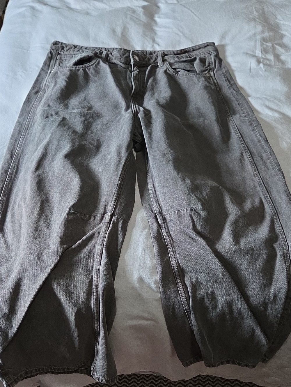 Zara Grey Barrel Jeans